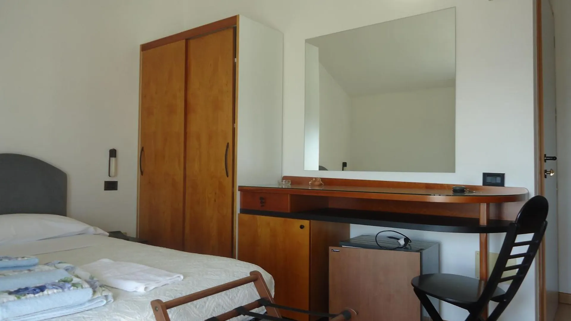 Hotel L&V Rimini 3*,