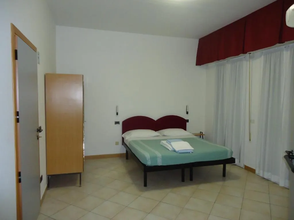 Hotel L&V Rimini 3*,